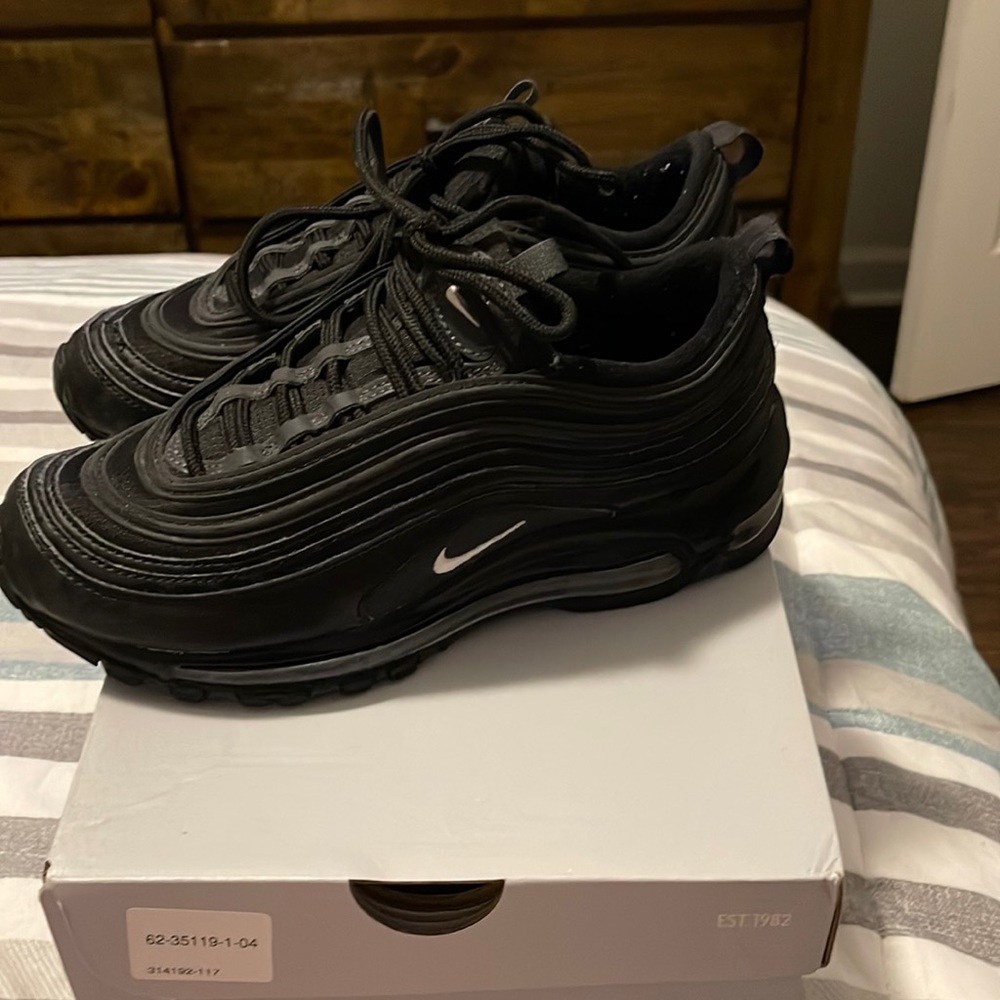 Boys black Nike Air Max ‘97